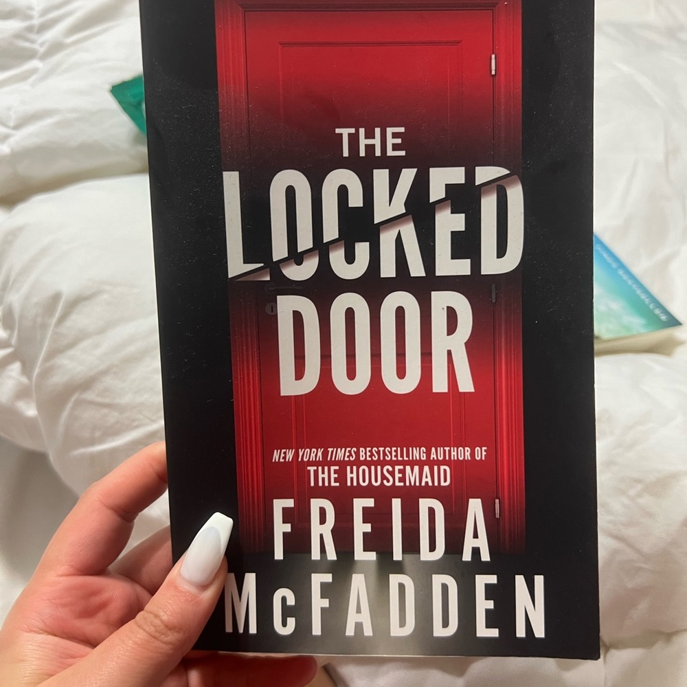 He locked door by Freda McFadden
